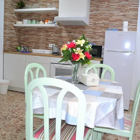 Fantastic 1 Bedroom With Gallery Cb6ev *